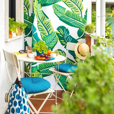 Tropical Micro Studio With Terrace And Duomo Views Milan Bagian luar foto